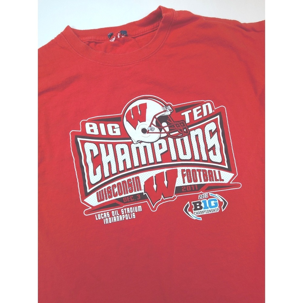 Wisconsin Badgers 2011 Big Ten Football Champions Mens M Red NCAA Graphic Tee